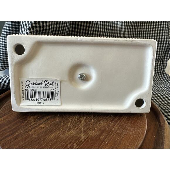 Grassland Roads Christmas Tree Salt & Pepper Shaker’s W/stand Ceramic Holiday - Picture 4 of 9